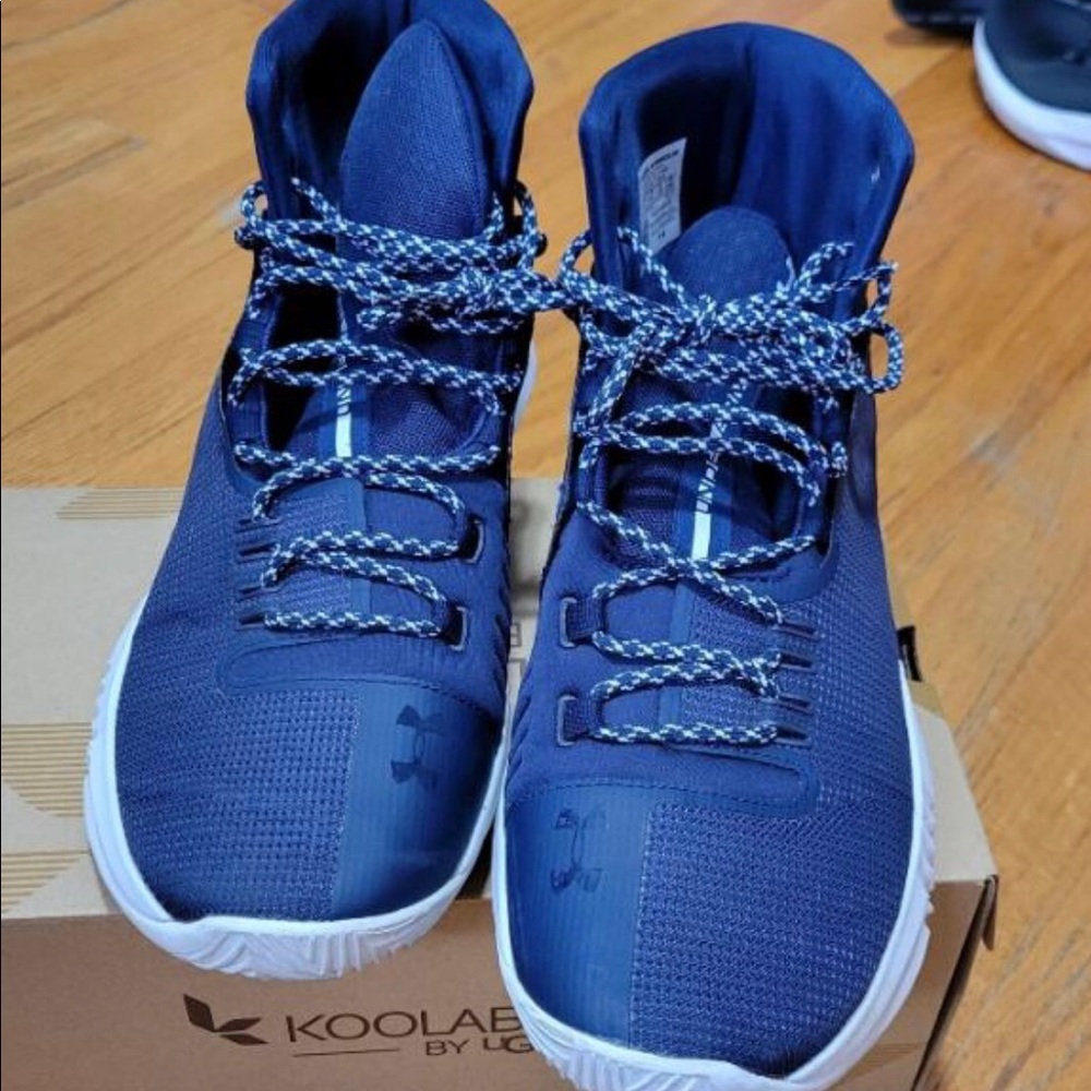 Men Under Armour, Size 10, Color Blue